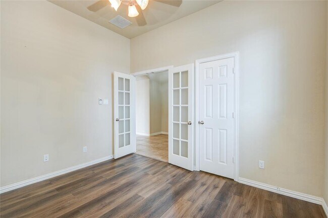 Building Photo - 28226 Chalet Park Dr