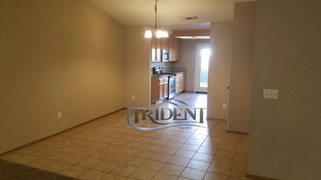 Building Photo - 1019 Arbor Dr