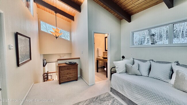 Building Photo - 302 Roaring Fork Dr