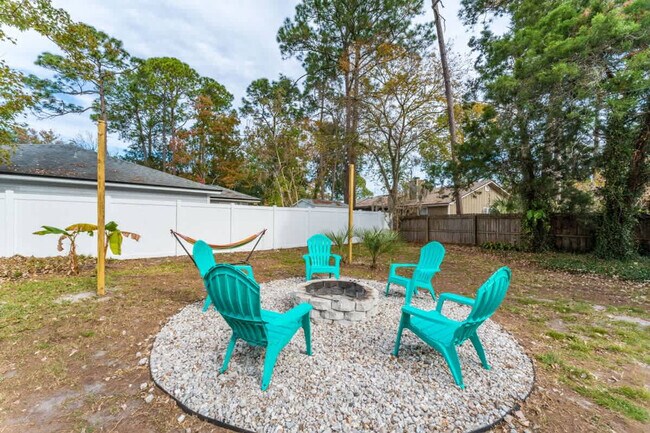 Building Photo - 10383 Chatwood Ct