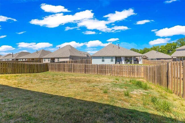 Building Photo - 816 Hedgefield Way