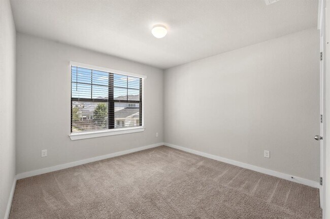 Building Photo - 441 Fieldwood Dr