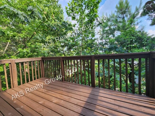 Building Photo - 2269 Ridgemont Dr