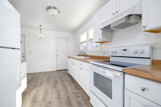 Building Photo - 29 Sterling Pl