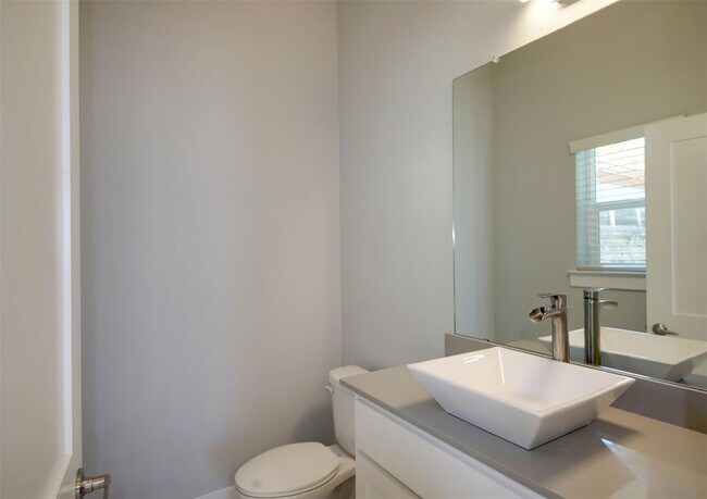 Building Photo - 7600 Carver Ave