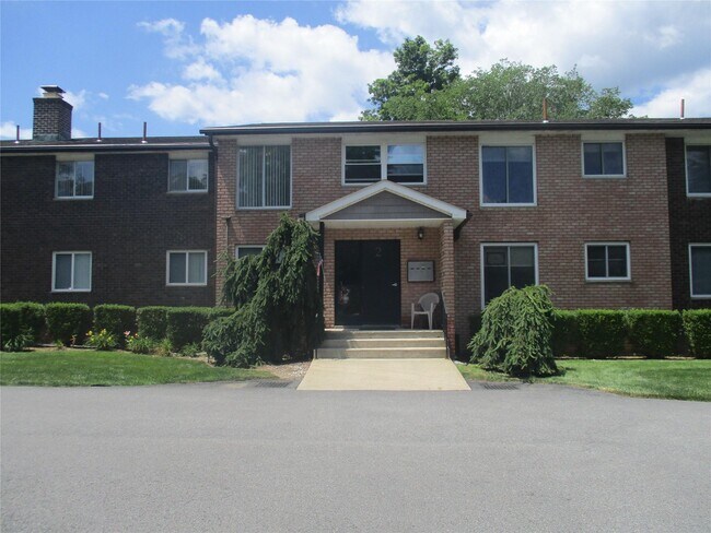 Building Photo - 2 Barnett Dr