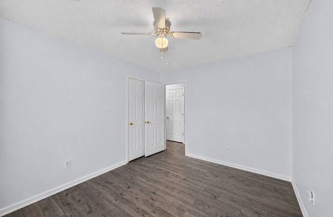 Building Photo - 4810 Golden Leaf Ln