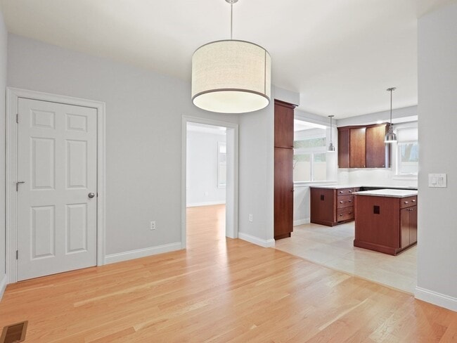 Building Photo - 431 Neponset St