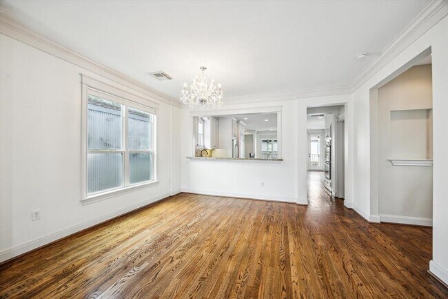 Building Photo - 829 Asbury St