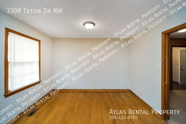 Building Photo - 3308 Teton Dr NW