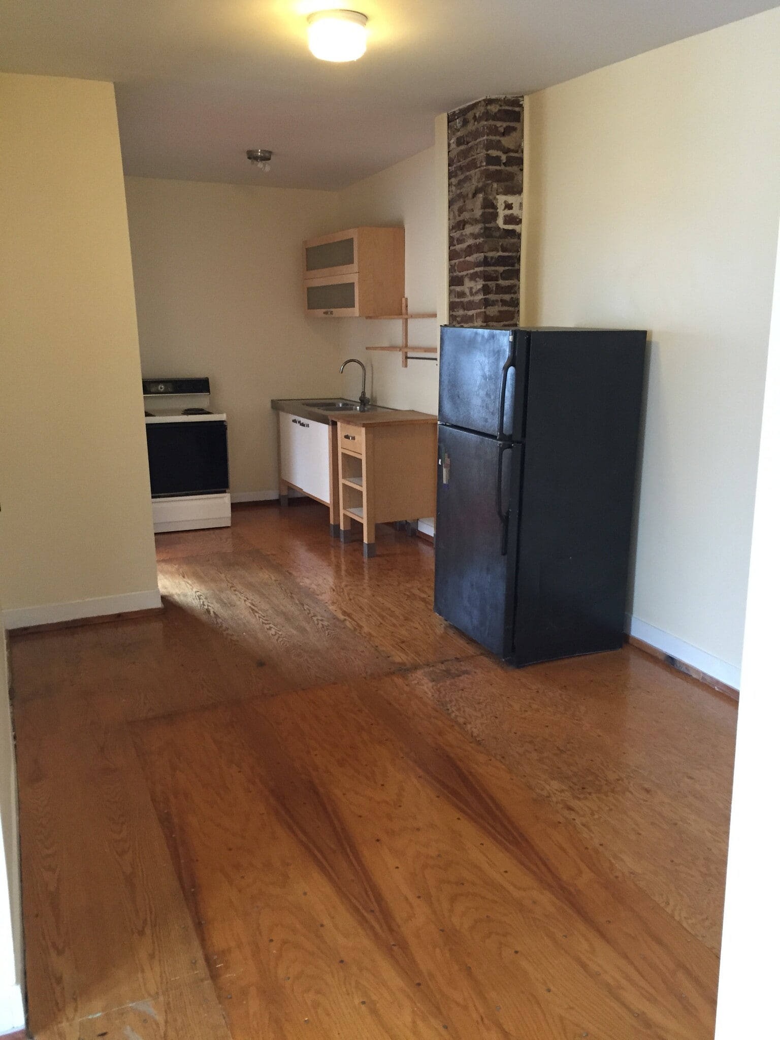 Building Photo - 112 E Courtland Pl