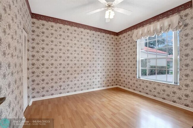 Building Photo - 11081 Springbrook Cir