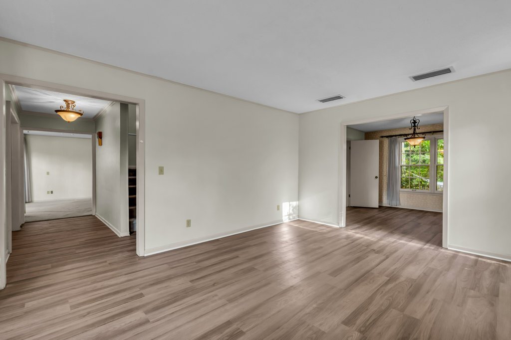 Building Photo - 704 19th Ave N