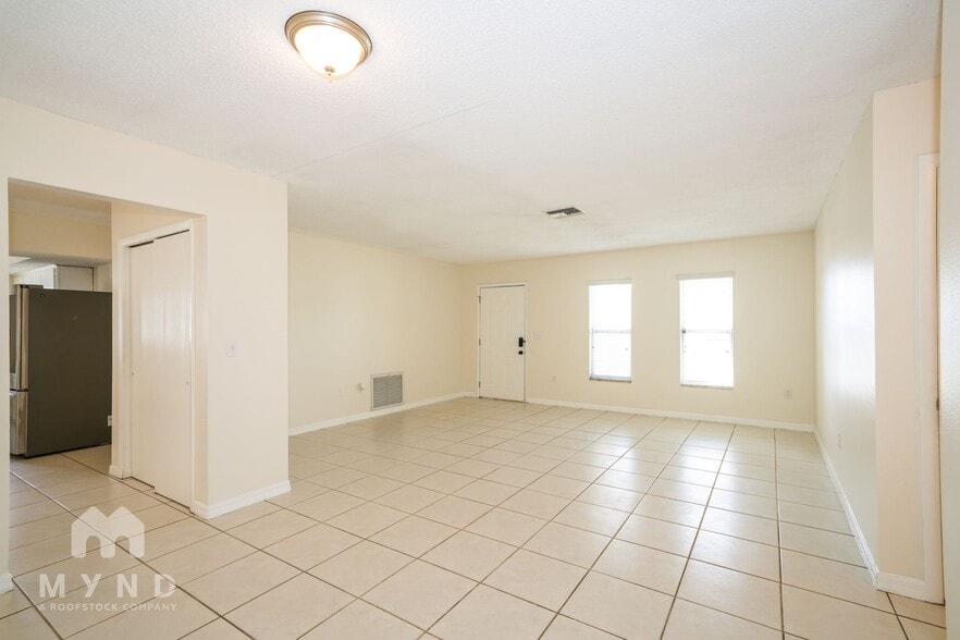 Building Photo - 6339 Langston Ave
