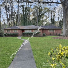 Building Photo - 871 Laurelmont Dr SW