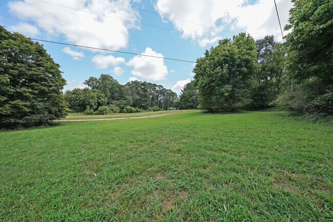 Building Photo - 3/1 Ranch home on 4 Acres close to shopping and dining in Canton!