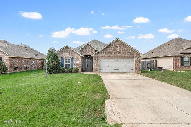 Building Photo - Brick Home In Haughton