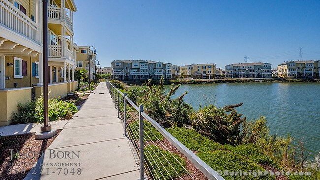 Building Photo - 643 Turnbuckle Dr