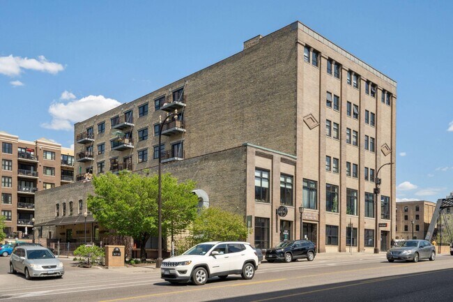 Building Photo - 404 Washington Avenue N 104