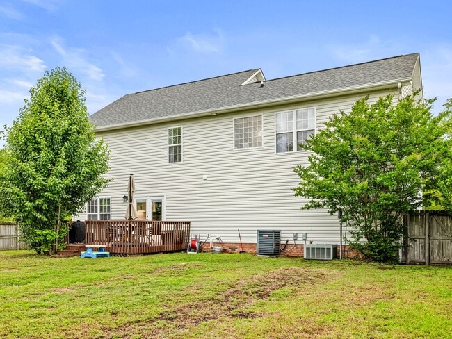 Building Photo - Bridlewood Subdivision!