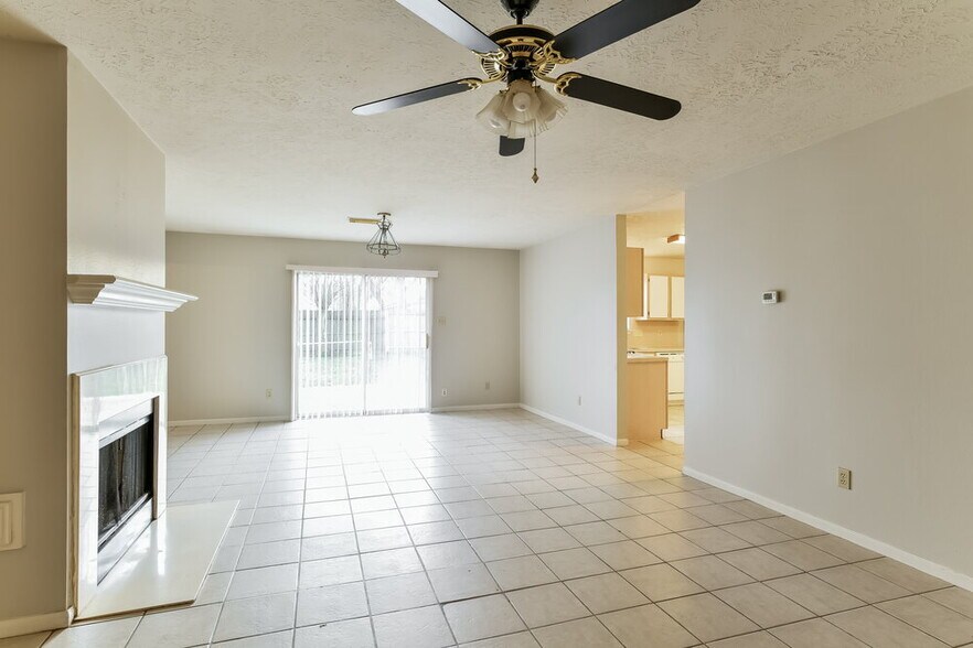 Building Photo - 28907 Binefield St