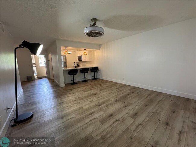 Building Photo - 4100 N 58th Ave