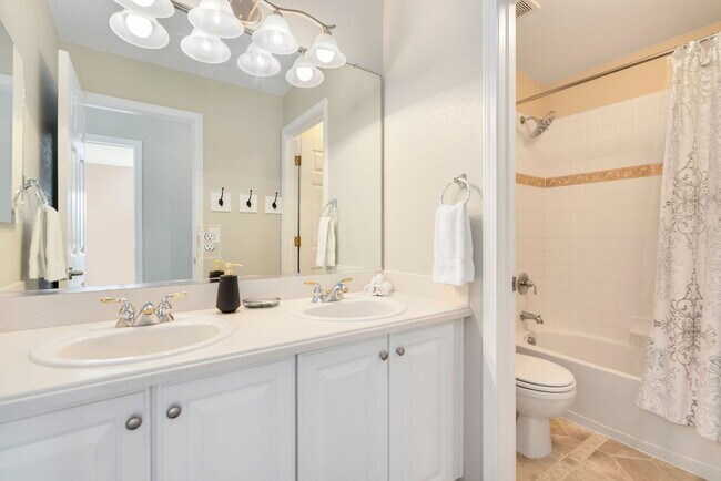 Building Photo - 2408 Pierce Ct