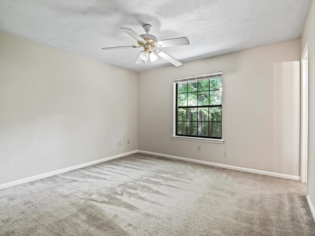 Building Photo - 8760 Minnow Creek Dr