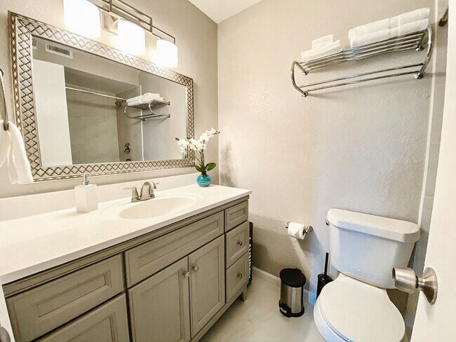 Building Photo - Westwood Boulevard, Orlando, FL 32821 - 2 ...