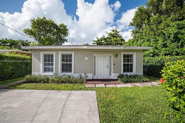 Building Photo - 252 NW 40th St