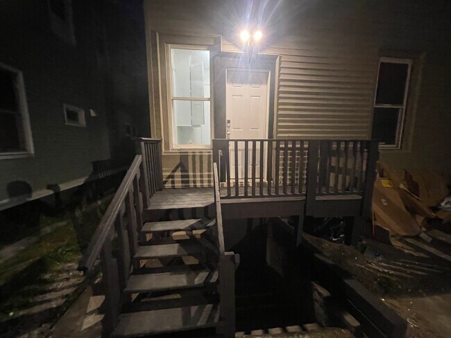 Back entrance - 539 Hamilton St