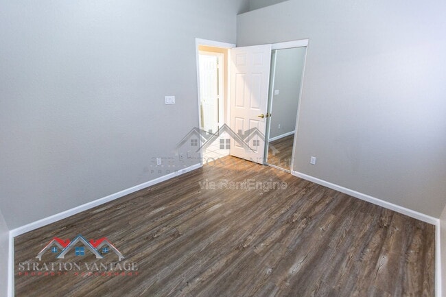 Building Photo - 1891 E Brentrup Dr