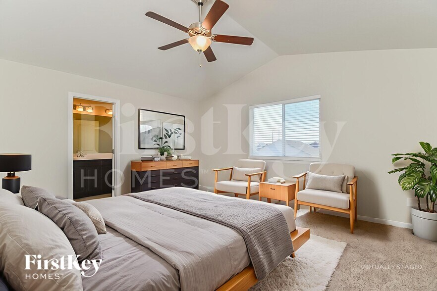 Building Photo - 10913 Nolin Dr