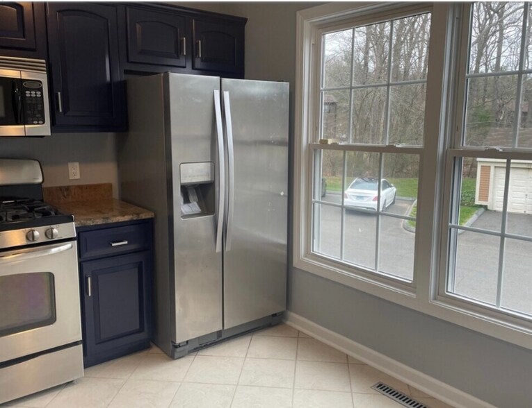 Building Photo - 173 Foxbridge Village Rd