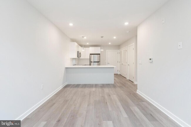 Building Photo - 3449 Scotts Ln