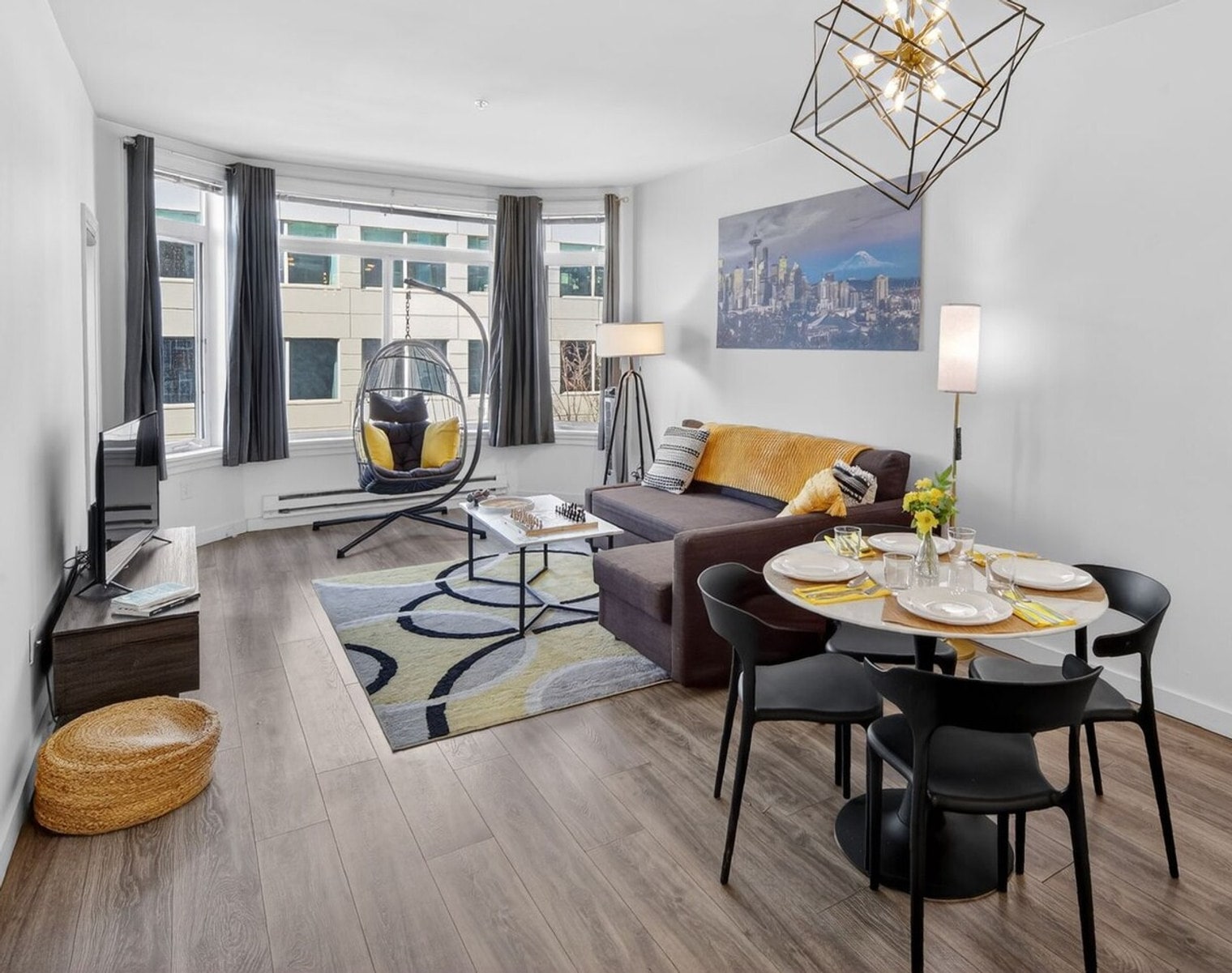 Building Photo - 2415 2nd Ave