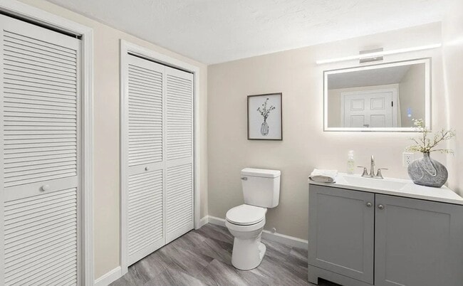 Building Photo - 23 Whitten St