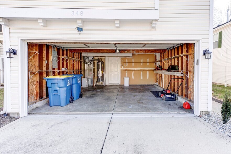 Building Photo - 348 Atherton Dr