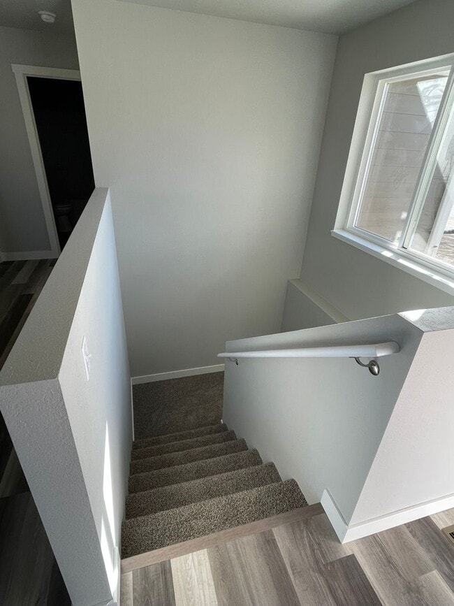 Building Photo - ~Applications Pending~ Newer 4 Bed, 3 Bath, 3 Car Garage Home for Rent