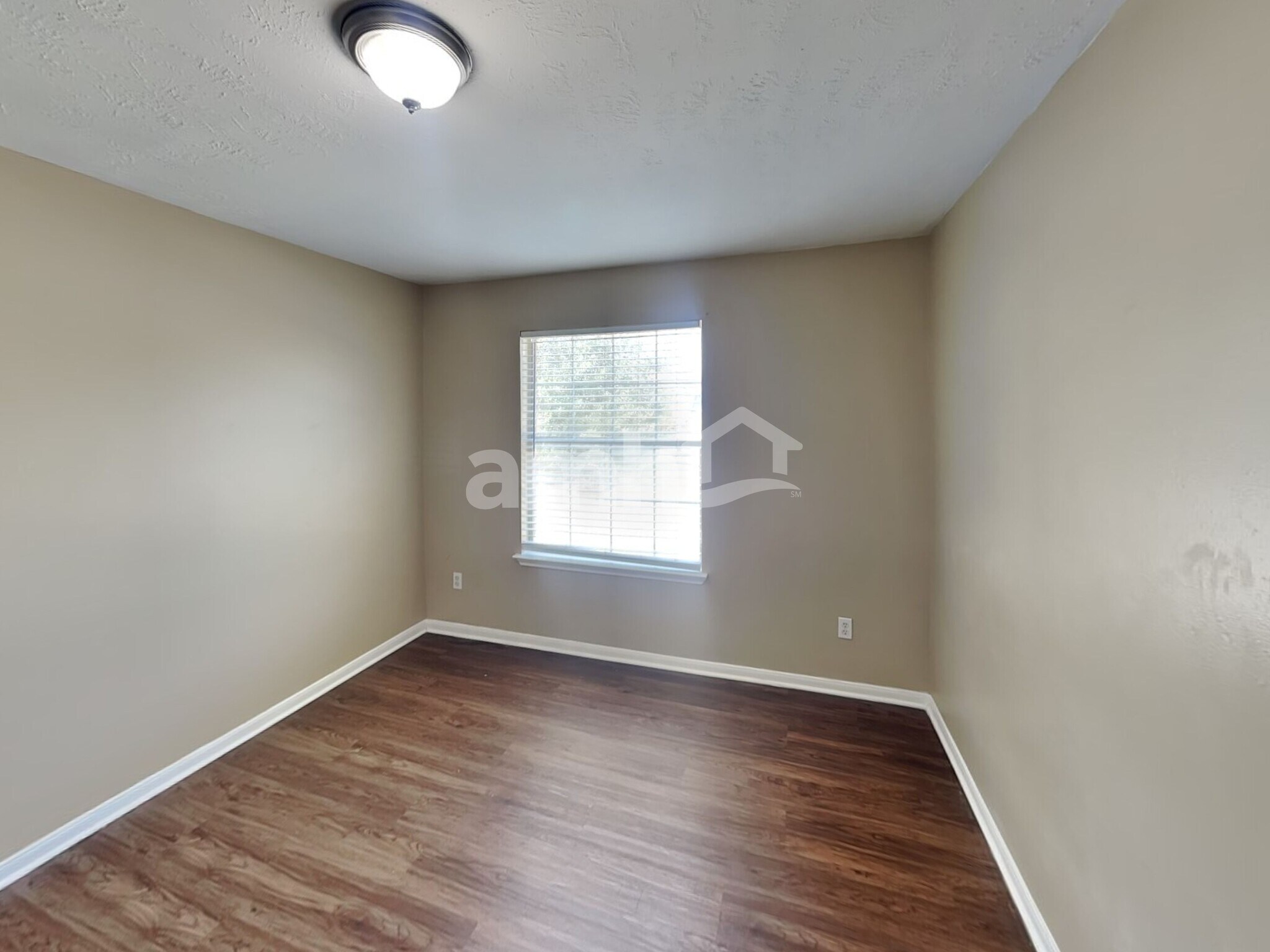 Building Photo - 2210 Two Trail Dr