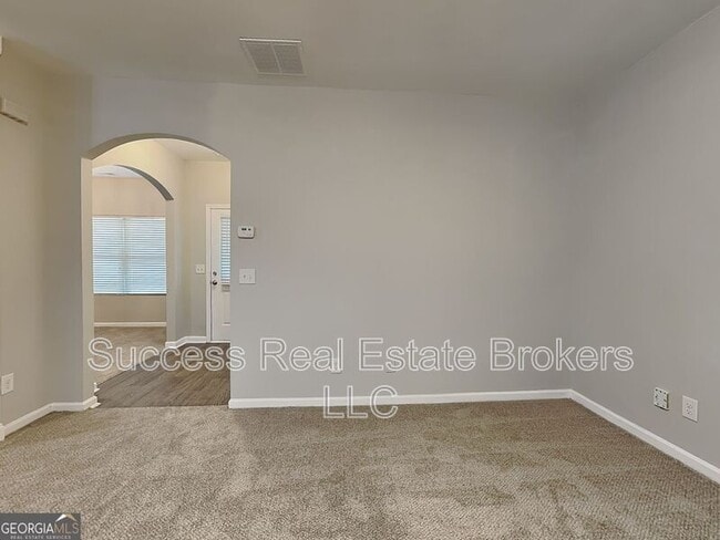 Building Photo - 65 Timberland Trace Way