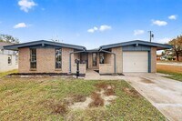 Building Photo - 534 Henderson Cir