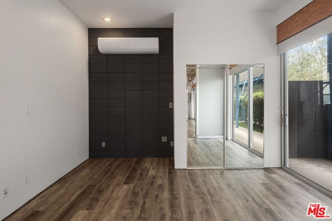 Building Photo - 621 San Juan Ave