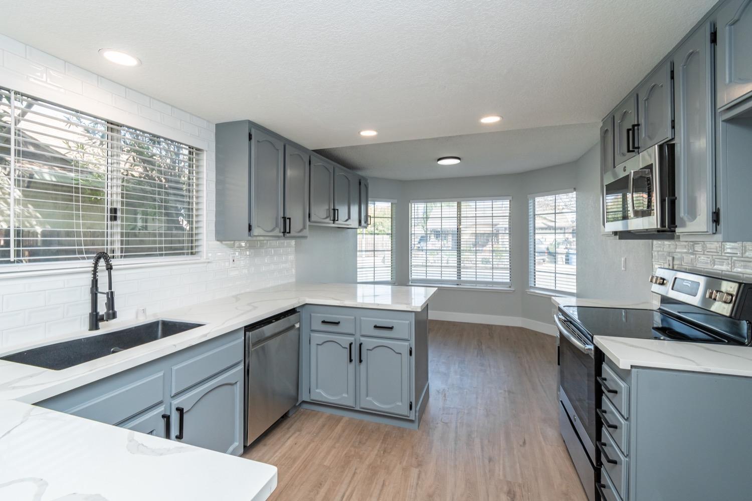 Building Photo - 4240 Ardwell Way