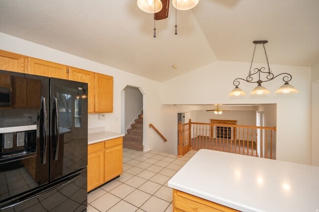 Building Photo - 8004 Old Barn Dr