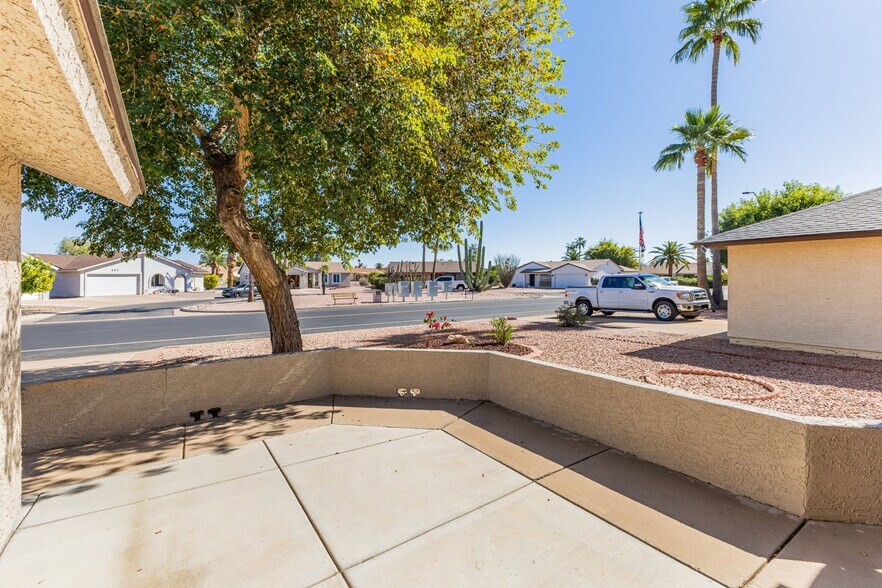 Building Photo - 908 S 78th Pl