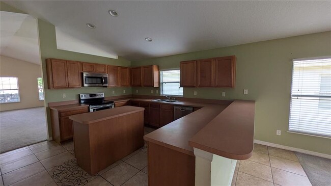 Building Photo - 324 Red Kite Dr
