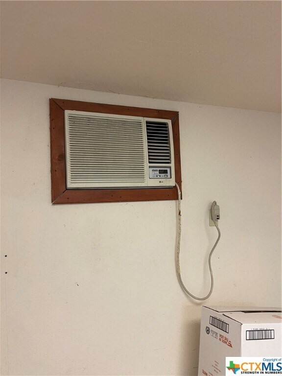 Building Photo - 1910 FM2673