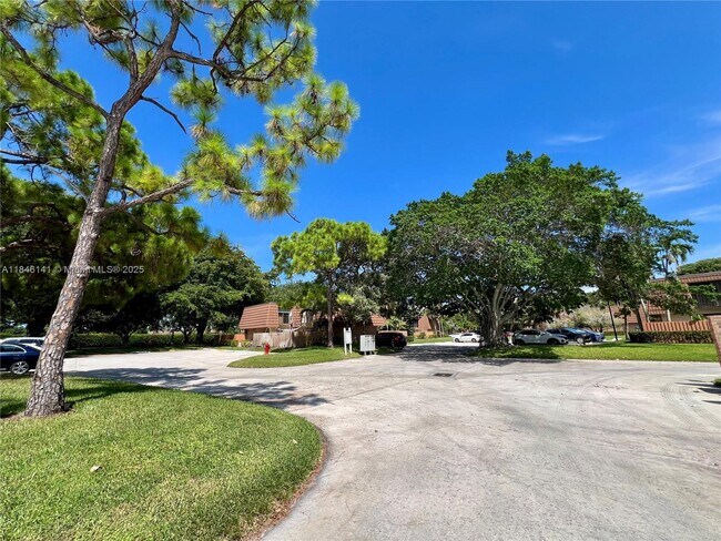 Building Photo - 182 Charter Way