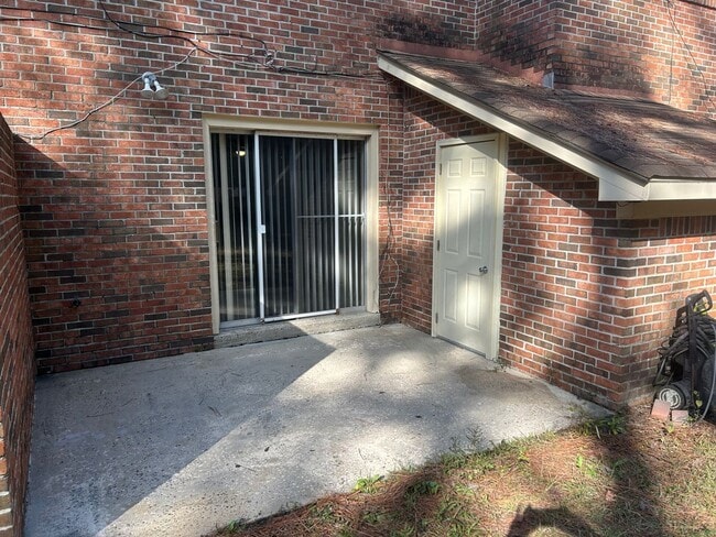 Building Photo - 2904 Scotsman Rd